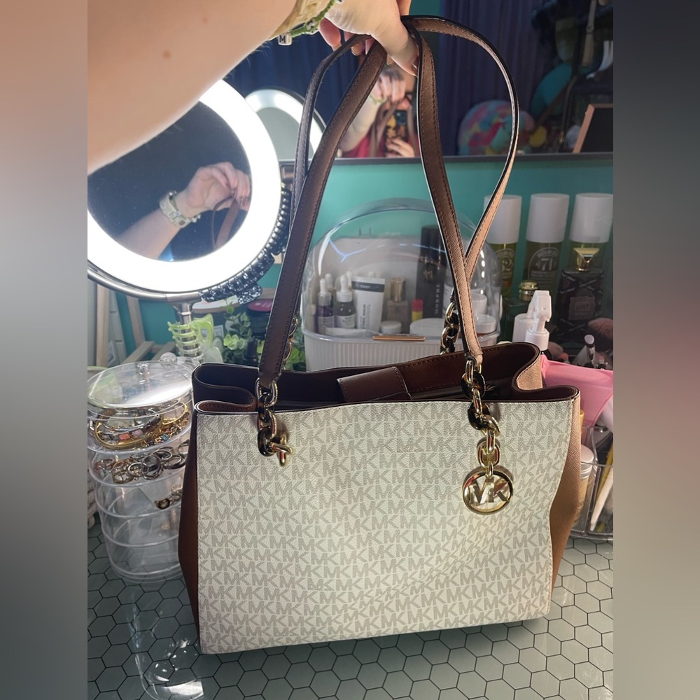 Michael Kors Shoulder Bag